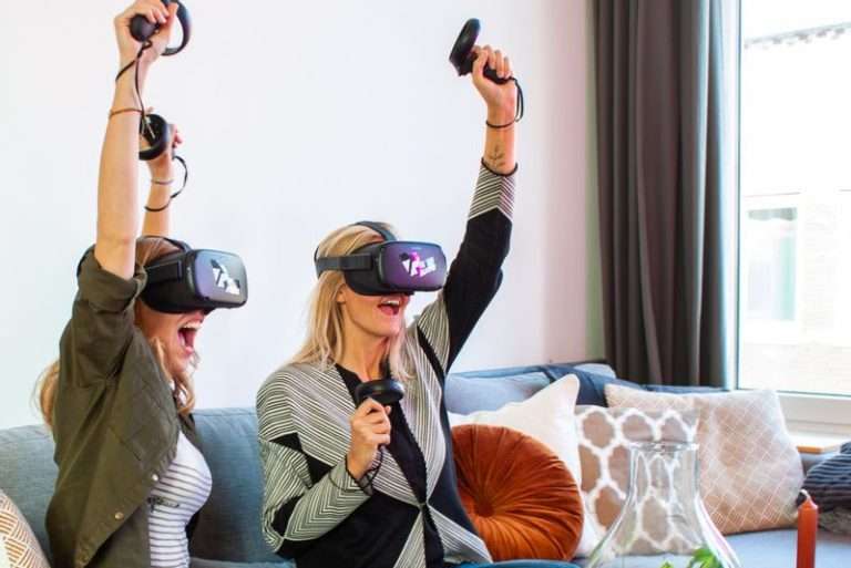 Children's party in Virtual Reality, so cool!