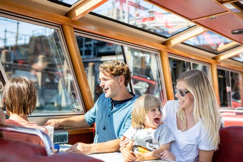 Blue Boat Kids Cruise – children’s canal cruise through Amsterdam