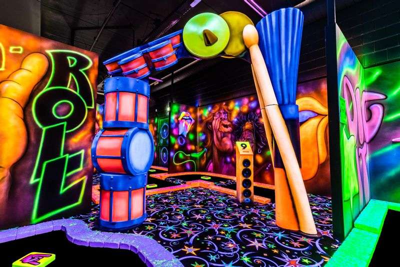 Glow Golf Amsterdam