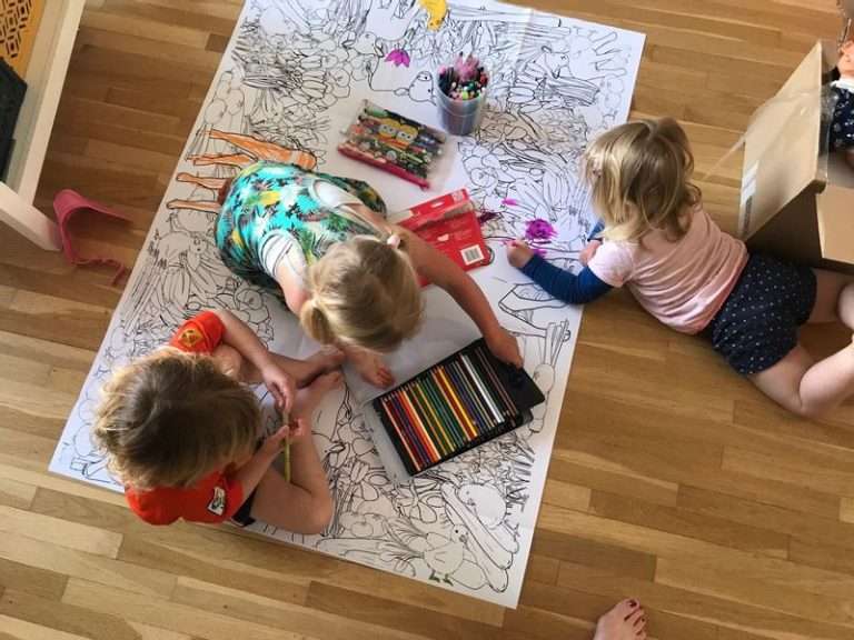 Ontdek leuke en vrolijke teken tafelkeden voor een feestje, verjaardag of feestdag!