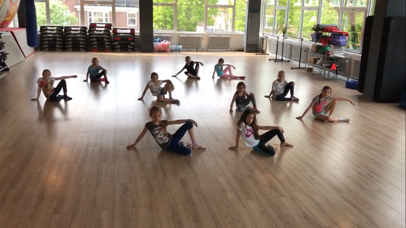 Dance party with Colored Creatures