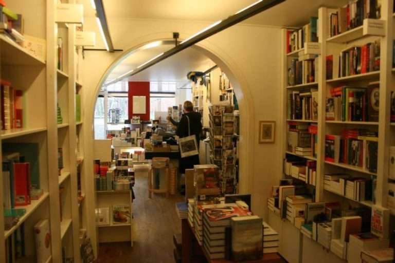 Children's books at the Eerste Bergensche Boekhandel