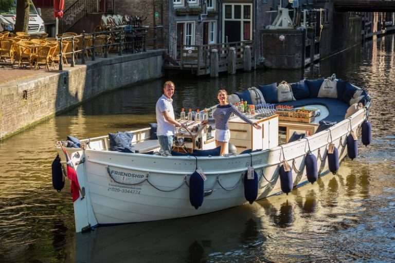 Rondvaart door Amsterdam met Friendship Amsterdam
