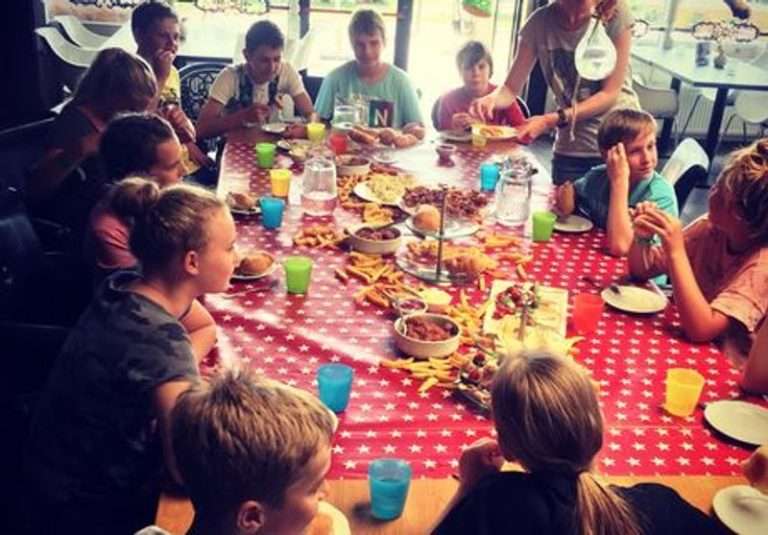 Kosteluk Fun and Food