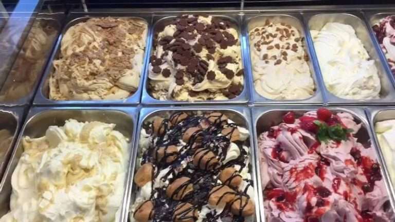 Nelis' ice cream parlor in Weesp