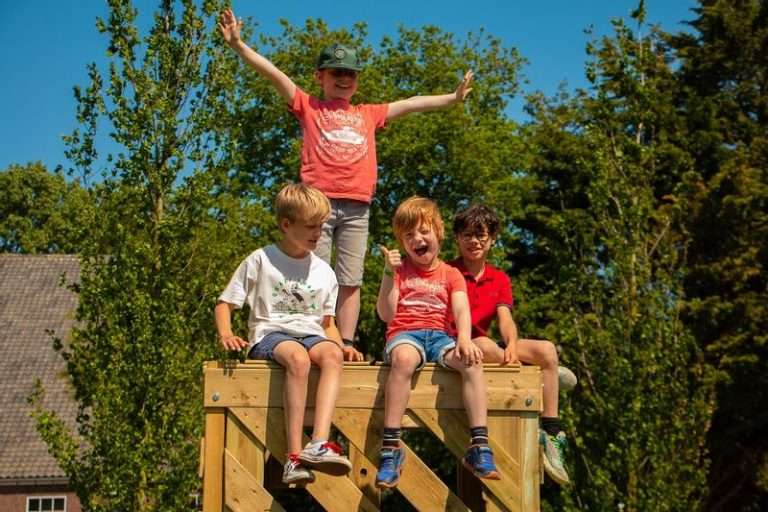 Laat kinderen prachtige hutten bouwen in Palènpa Park