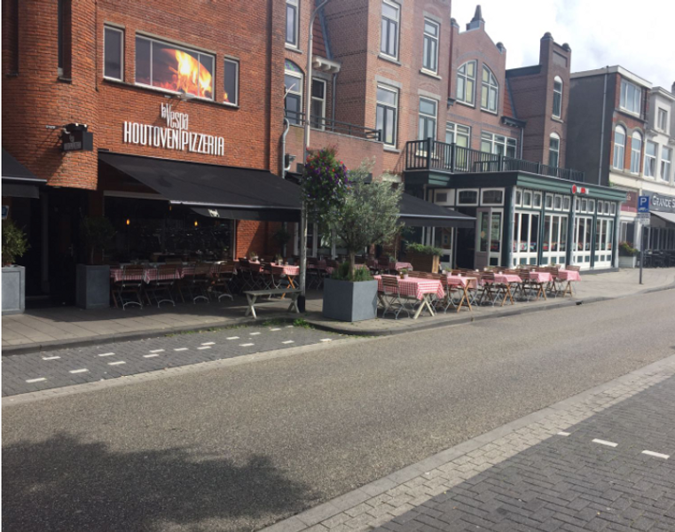 Child-friendly pizzeria La Vespa