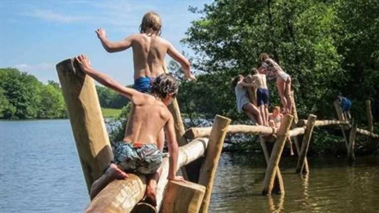 Play islands in the Amsterdamse Bos