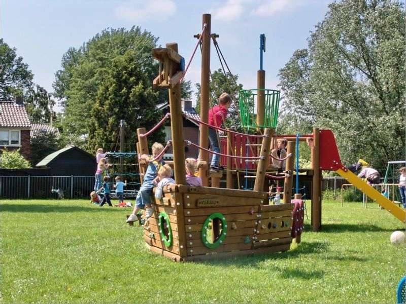 Playground Young Power