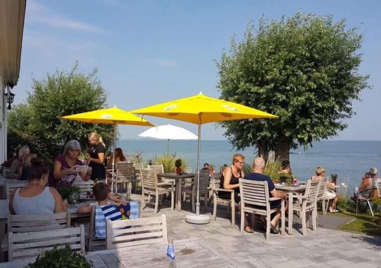 Strandbad Pavilion Edam