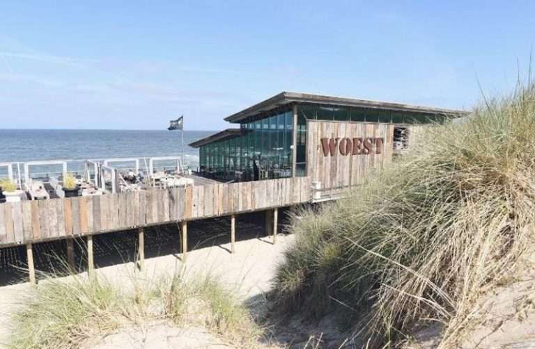Beach restaurant Woest