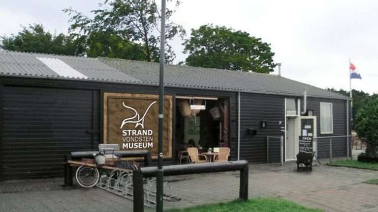 Beach finds museum (Strandvondstenmuseum)