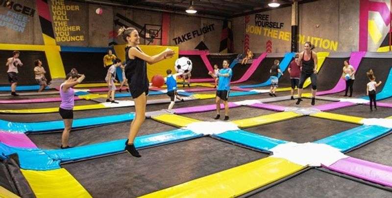 Trampolinepark Trampolinedome / Bounce’in