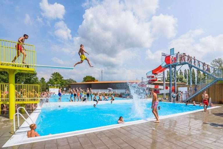 Swimming pool De Crommenije