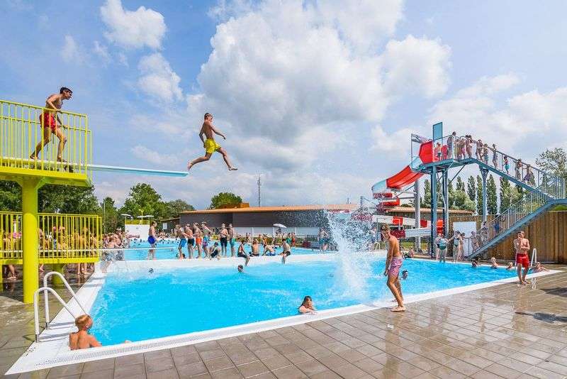 Swimming pool De Crommenije