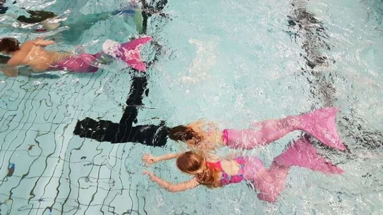 Children's party at the De Wiel swimming pool in Schagen