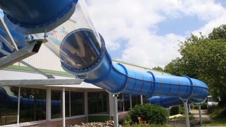 Swimming Pool The Wheel