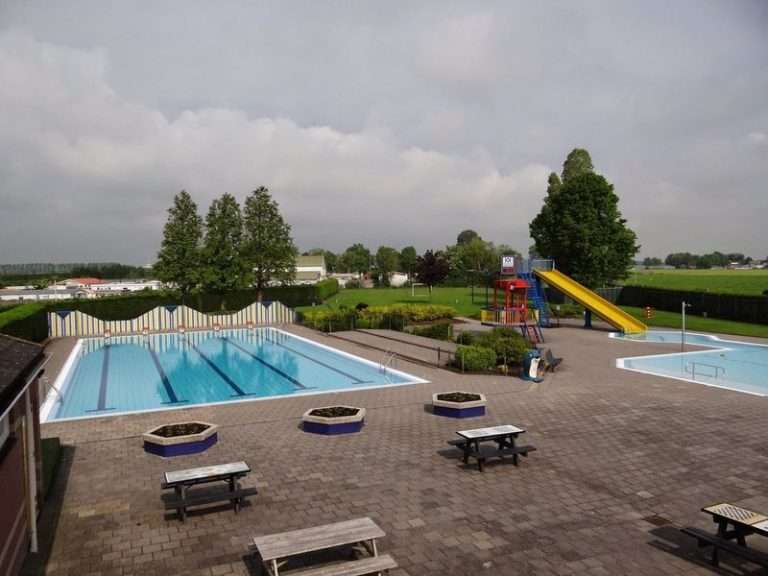 Swimming pool outdoor pool Molenbad