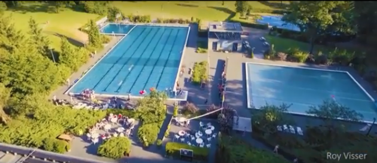 Zwembad Sijsjesberg in Huizen