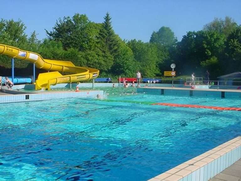 Hemmerven outdoor swimming pool