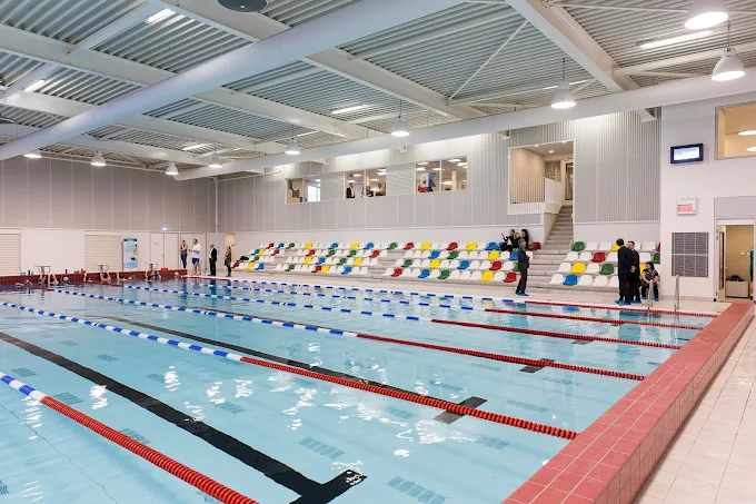 Apenkooien bij Sportcentrum De Waterkanten (monkey cage game)