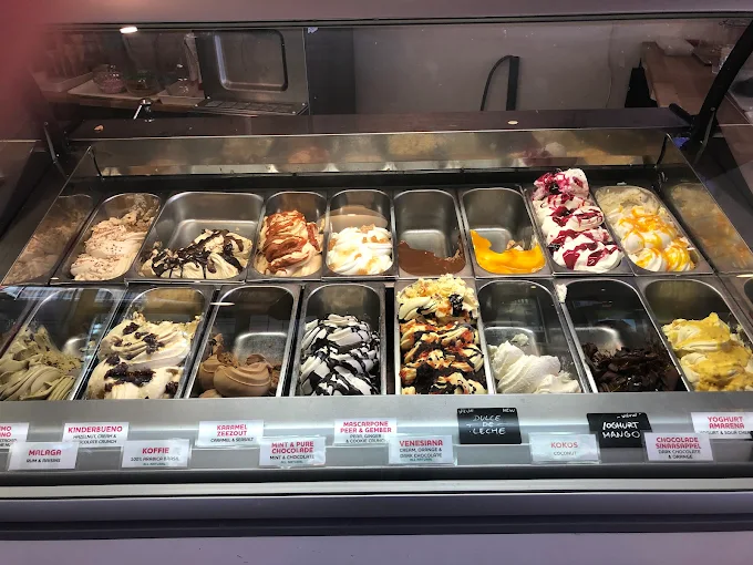 Artisanal ice cream, lunch, cakes and chocolate at SUBZERO'S Amstelveen