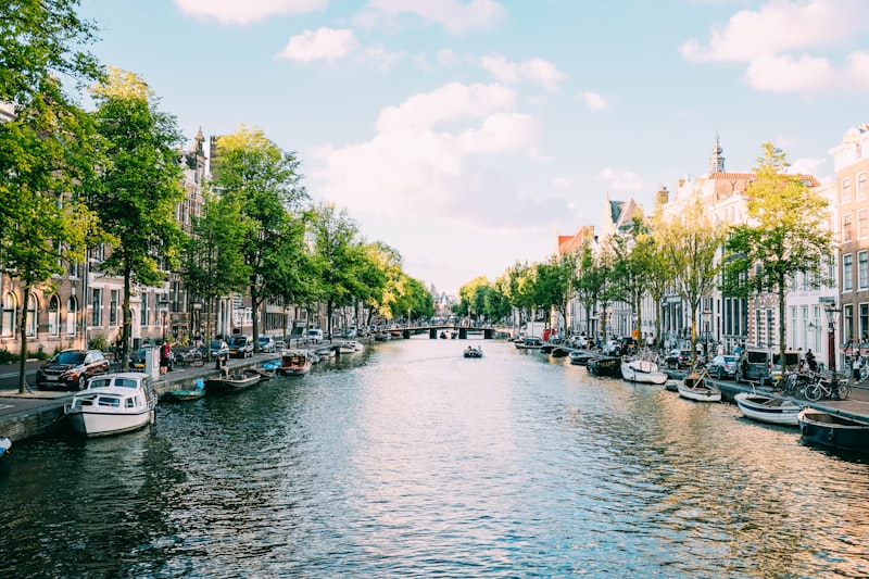 Family-Friendly Canal Cruise from Central Station